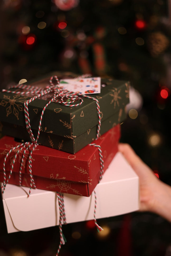 Beispielfoto: Geschenk in Grün und rot